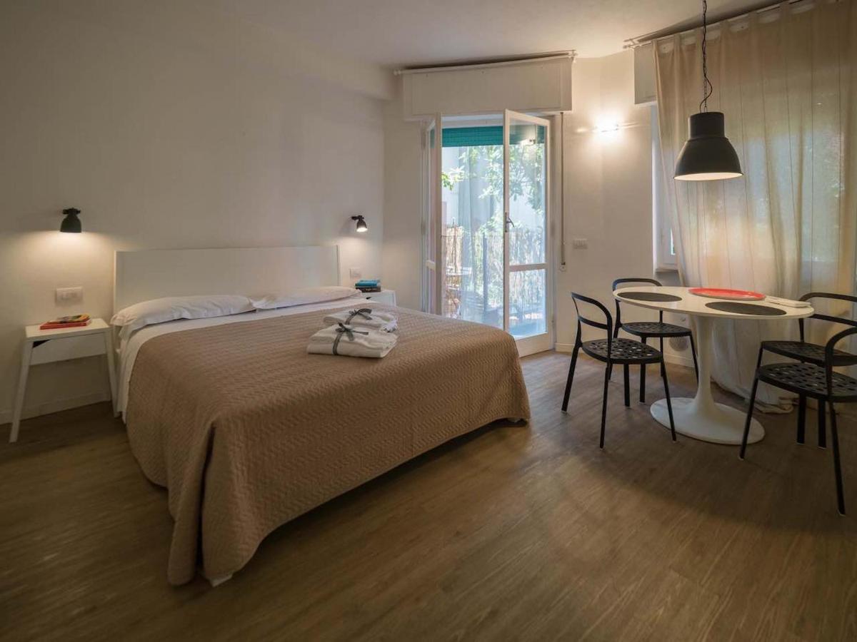 Il Giardino Di Ada Ground Floor Studio With Ac And Patio 蒙特罗索阿尔马雷 外观 照片